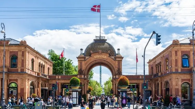Entrada do Jardins de Tivoli, em Copenhague