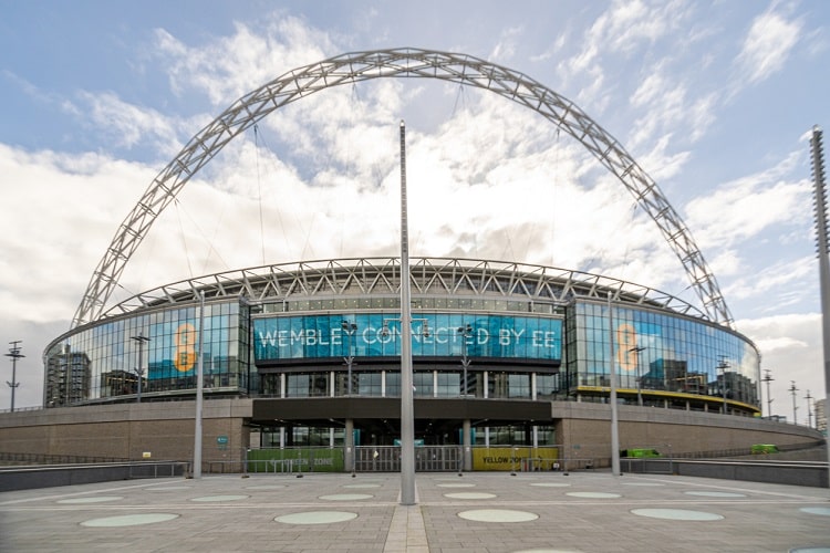 Londres, Reino Unido, 29 De Julho De 2007 : Wembley Stadium At Wembley Park  Middlesex É Um Local Nacional De Esportes Que Hospeda Grandes Jogos De  Futebol E É Um Ponto Turístico