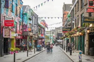 Pra quem gosta de agitação, a região do Temple Bar é o melhor lugar de onde ficar em Dublin.