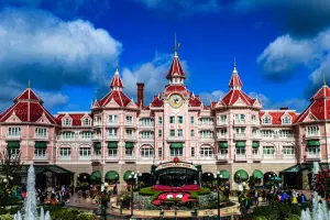 Disneyland Park, em dia de sol